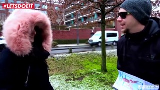 Пикапер круто выебал симпатичную телочку в автомобиле