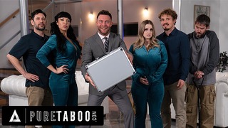 Парочки сражаются в секс шоу за деньги