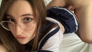 Сводная сестренка сняла на видео, как я трахаю её после колледжа