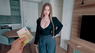 Ради денег риелтор готова на все, даже продать свое тело